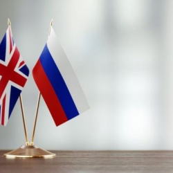 Британия Орусия менен мамилесин сактап калуунун жолун издөөдө