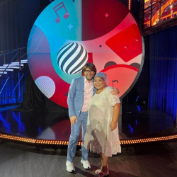 Бир түндө жылдыз болгон Бегимай Турусбекова Андрей Малахов менен жолугушту