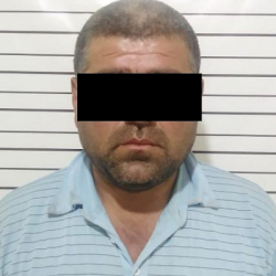 Лейлекте мал сарайда жашынып жүргөн чет өлкөлүк жаран кармалды