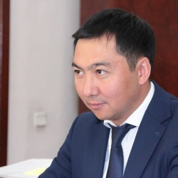 Министр Жаманкулов маданият өкүлдөрүнө кайрылды