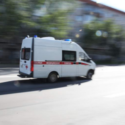 Москвада аял мурунку күйөөсүн гантель менен сабап, кислота чачкан