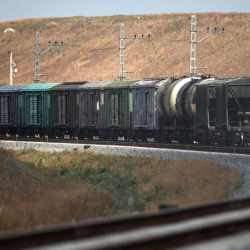 В Киргизии при строительстве железной дороги обнаружили древние захоронения