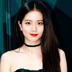 Корей журналынын версиясы боюнча дүйнөнүн эң сулуу айымы аталды