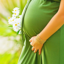 Орусияда карын эне болгон Казакстандын жараны үч жылга соттолду