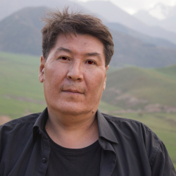 ФОТО - Сыргак Абдылдаев: Кыргызстан как государство стремительно деградирует