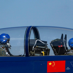 ВИДЕО - Китай проводит боевое воздушное патрулирование вокруг острова Тайвань