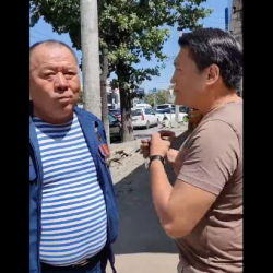 ВИДЕО - Журналист Адил Турдукуловго кол салуу болду