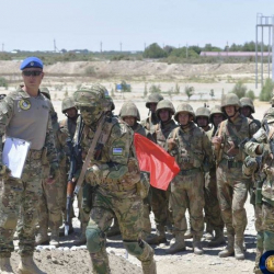 Узбекистан и Таджикистан начали совместные военные учения в Термезе