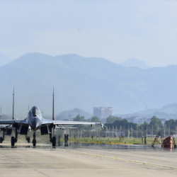 Кытай Тайвандын жээктеринде үзгүлтүксүз аскердик машыгууларын өткөрөт