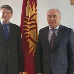 Текебаев Германия тараптан кыргызстандыктарга виза берүүнү жөнөкөйлөтүүнү суранды