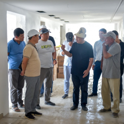 Борбор калаанын мэриясынын жетекчилиги куруучуларды куттуктады