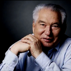 Төлөгөн Наралиев: «Эмне мынча өгөй мамиле кыласыңар? Чыңгыз Айтматовдун да кусуру уруп кетпесин, төбөлдөр!»