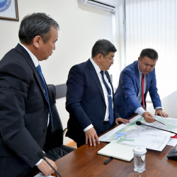 СҮРӨТ - Жапаров бир катар соцобъектилердин курулуш долбоорлору менен таанышты