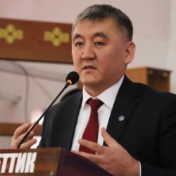 Ректор Кожобеков акчанын күчү менен ОшМУга жасалма рейтинг жасадыбы?