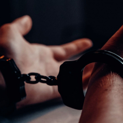 УКМК: “Тазалык” ишканасынын кызматкери кармалды