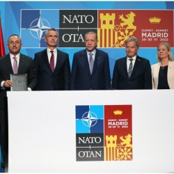 Швеция менен Финляндия Түркия менен НАТОго кирүү маселесин талкуулашат