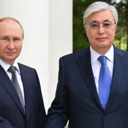 Путин менен Токаев Сочиде эмне жөнүндө сүйлөштү?