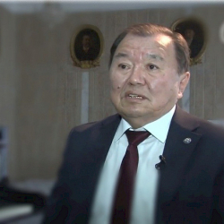 Күрөңкеев атындагы музыкалык окуу жайынын директору кызматтан бошотулду