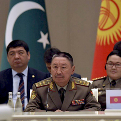 СҮРӨТ - Өзбекстанда ШКУга мүчө мамлекеттердин коргоо министрлеринин кеңешмеси өттү