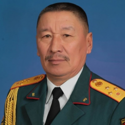 Коргоо министринин жубайы аскер бөлүктөрүнө инспекция кылабы?