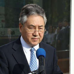 Жээнбек Кулубаев заявил об уникальном пути развития Кыргызстана