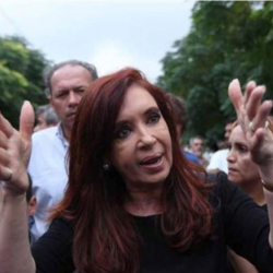 Вице-президент Кристина Киршнерди атып кетүү аракети болду