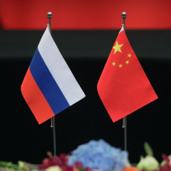 Бээжин: «Кытай Орусия менен мамилесинин келечегине толук ишенет»