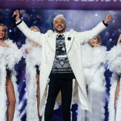 Орусиялык ырчылардын Кыргызстанга келишине каршы акция өттү