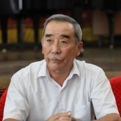 Күрөңкеев атындагы музыкалык окуу жайга жаңы жетекчи келди