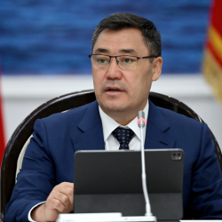 Садыр Жапаров иш сапары менен БАЭге барат