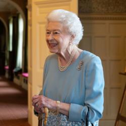 СҮРӨТ - Елизавета IIнин тирүү кезиндеги акыркы сүрөттөрү