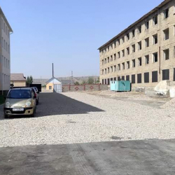 Чек арачылардын үй-бүлөлөрү үчүн жатакана турак жайга айланат