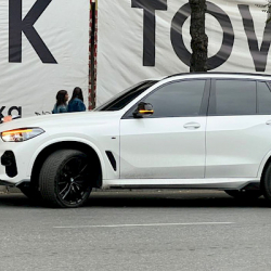 Бишкекте мыйзамсыз караңгылатылган 12 унаа аныкталды