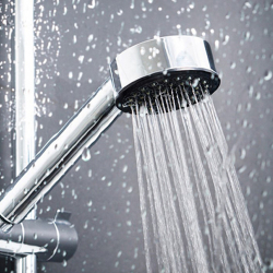 Беш мүнөттөн ашык жуунбагыла. Жаңы эреже киргизилди