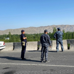 Тажик тарап “Самаркандек” чек ара заставасын аткылады