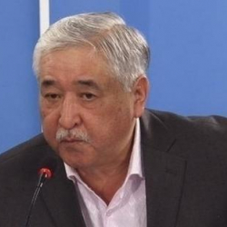 Расул Үмбөталиев: Бул жерде эки ачакей саясат орун алып жатат