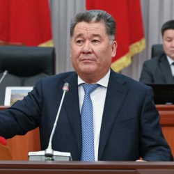 Акбөкөн Таштанбеков: «Негизи тажиктин ханы сөзгө келбесе, жакында бул көйгөй чечилбейт!»