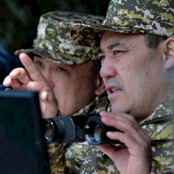 Султанбаев: Президент кырдаалды көзөмөлдөп, тийиштүү көрсөтмөлөрдү берүүдө