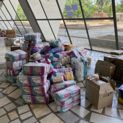 Бишкектен Баткенге гуманитардык жардамдын үчүнчү кербени жөнөп кетти