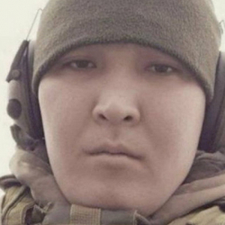 Тажикстандын кол салуусу. Граната менен өзүн жана душман жоокерлерин жардырган Эламан Ураимов жерге берилди