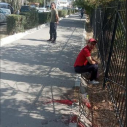 ВИДЕО - В Бишкеке неизвестные избили Нурлана Мотуева