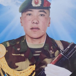 Тажикстандын кол салуусу: 19 жаштагы чек арачы Арыстаналы уулу Асатбек жерге берилди