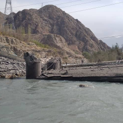 СҮРӨТ - Тажиктер жардырып жиберген көпүрөнүн көрүнүшү