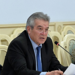 Сүйүнбек Касмамбетов: «Кыргыздын улуулугун даңктачу мезгил келди»
