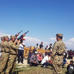 Тажикстандын кол салуусу. 19 жаштагы чек арачы Айдарбек Айбеков жерге берилди