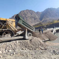 СҮРӨТ - Тажикстандын кол салуусу. Ак-Суу дарыясындагы көпүрө ачылды