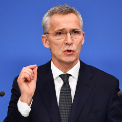 Генсек НАТО заявил, что альянс будет считать референдумы России нелегитимными