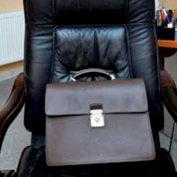 Жаныбек Изибаев ээлеген кызматынан бошотулду