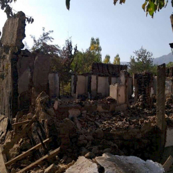 Тажикстандын кол салуусу. Баткенде жабыркаган үйлөр эки күндөн кийин салына баштайт