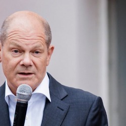 Шольц: «Азыр Украинага танктарды жөнөтүү коркунучтуу»